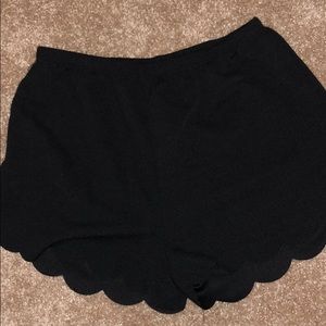 Scallop end black shorts